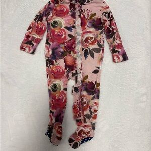 Posh Peanut Vintage Rose Ruffle Zippy Sleeper | 0–3 Months | Bamboo | VGUC